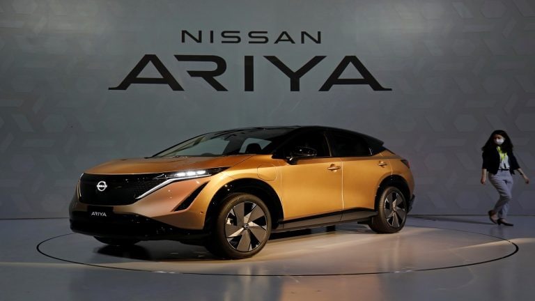 日產投注新的Ariya電動SUV象征著它的改造，但銷售計劃適度