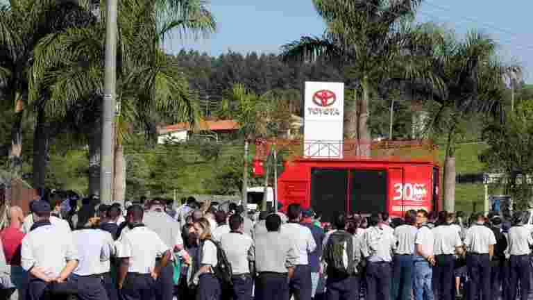 日本領事館稱“密切關注豐田Kirloskar Motor Workers罷工”，與Karnataka Govt帶來了問題