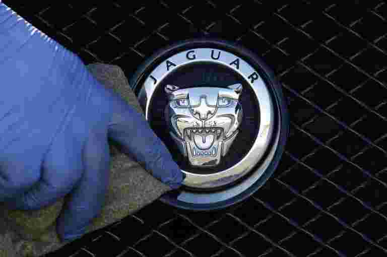 Jaguar到2025年乘坐100％綠色，作為JLR'Reimagine戰略'的一部分