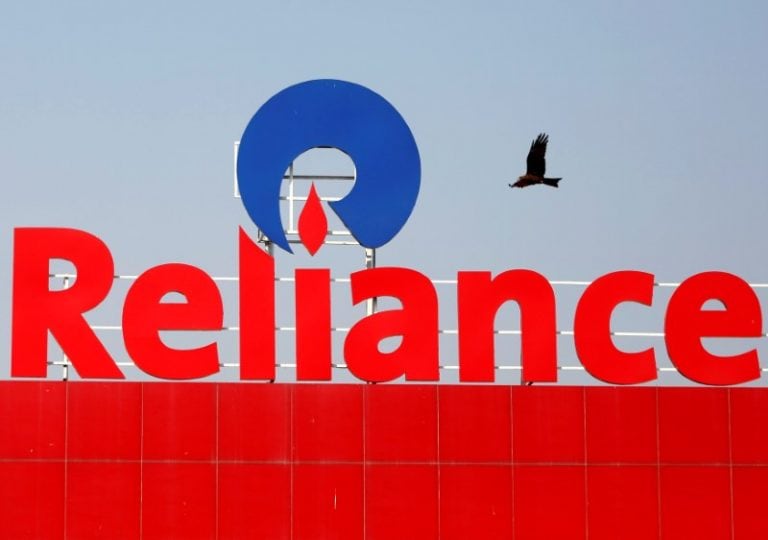 Centrum Arroking說，Reliance Industries上的積極依賴行業，期待煉油和Petchem循環重振