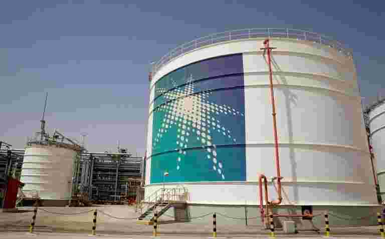 沙特阿拉伯計劃保險杠Aramco IPO，依靠輕松貸款和富裕的當地人