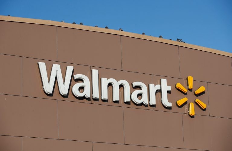 Walmart起訴Tesla為火焰上升的太陽能電池板
