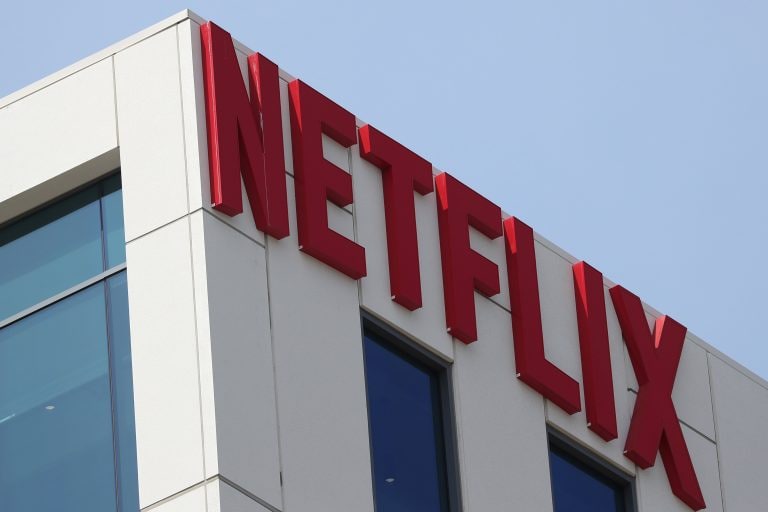 在Kiki和Blue Whale之后，這里是基于Netflix的恐怖電影的鳥箱挑戰