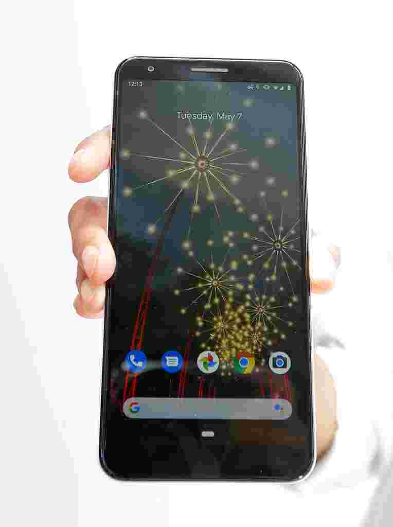 報表說，Google Pixel 4帶有運動感，面部解鎖功能