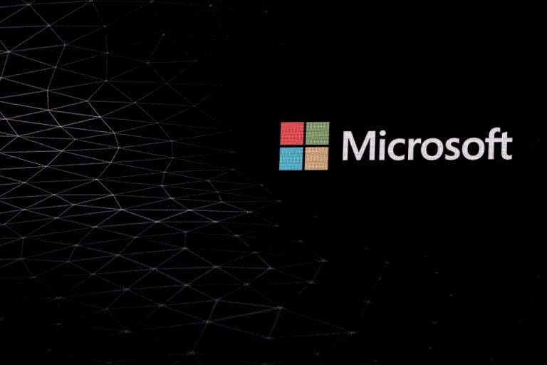 微軟投資了10億美元的Openai，在Azure開發AI技術