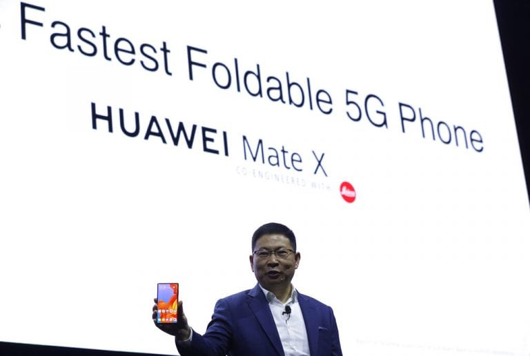 在Samsung Galaxy Fold推出失敗后，華為推遲可折疊的伴侶X出貨量到9月