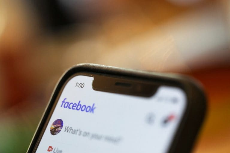 Facebook面部識別功能替換標記建議