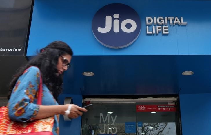 依賴JIO纖維計劃宣布：以下是它與Airtel，Act Fibernet，Spectra＆Tata Sky的比較方式