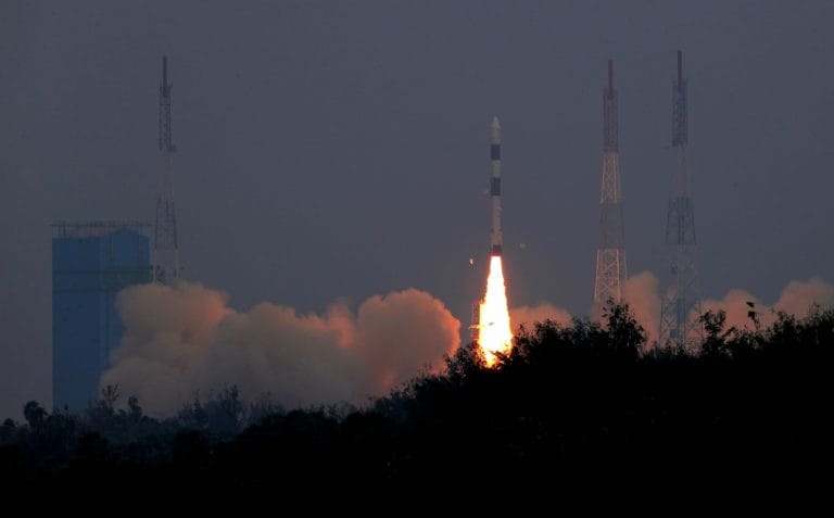 ISRO成功推出PSLV-C47火箭攜帶CARTOSAT-3,13其他來自Sriharikota的美國納米衛星