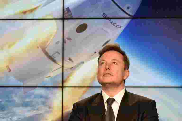 Elon Musk可能會失去他的工作，因為Tesla Ceo通過推文