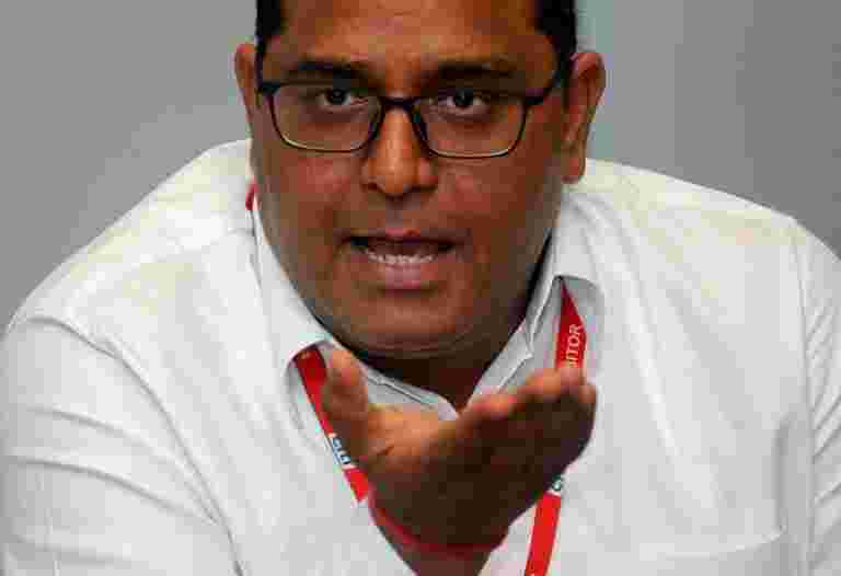 '收集金錢，錢 - 虹吸'：Vijay Shekhar Sharma在谷歌抨擊