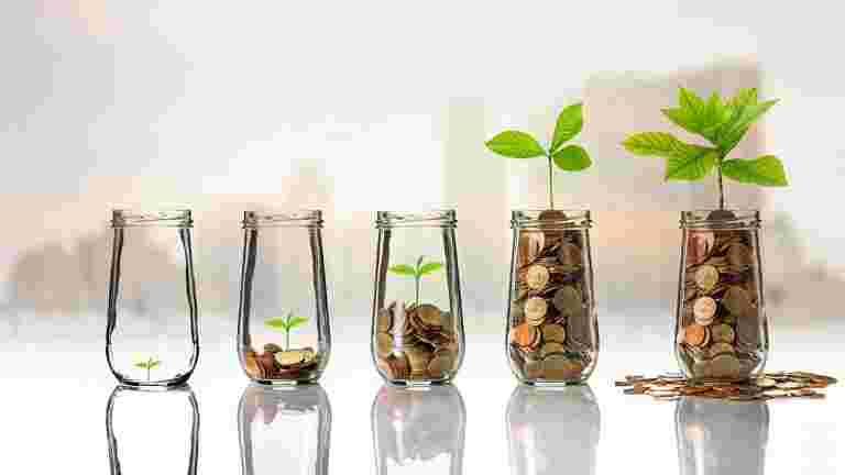 喜歡詳細信息，HCL技術，LTTS，JSW鋼鐵，JSPL，Hindalco和Orient Electric：Mofsl的Siddhartha Khemka