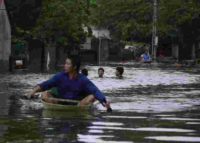 NDRF說，將4000人搬到4,000人到安全，51支球隊