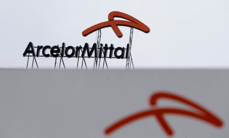 Essar Steel：報告稱，在經修訂的出價時，ArcelOmittal提供支付42,000億盧比