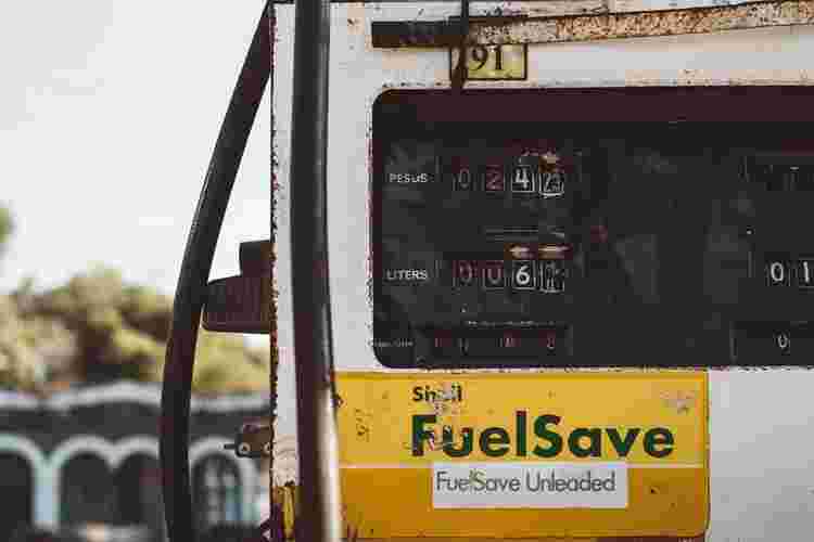 燃料補貼是否回來？為什么它看起來不適合HPCL，BPCL，IOC及其投資者