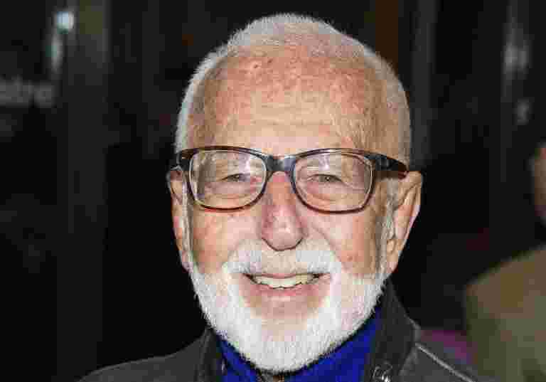 Joe Masteroff，Musical'Cabaret的故事作家'Dies
