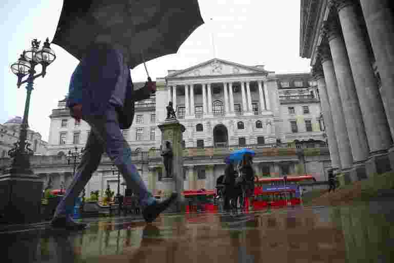 八月升起后，英格蘭銀行將穩定穩步