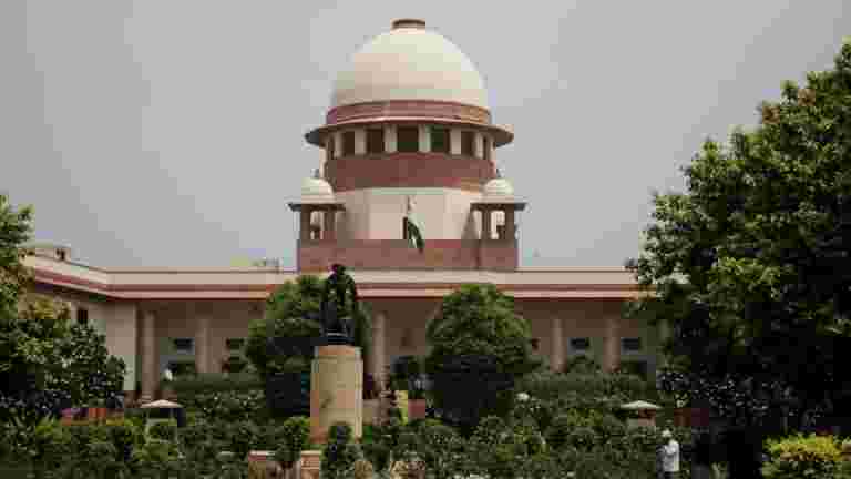 最高法院秉承Aadhaar，但限制了其用途并呼吁變更