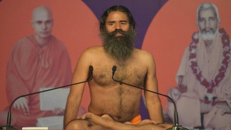Baba Ramdev說，帶走兩個孩子的人的投票權