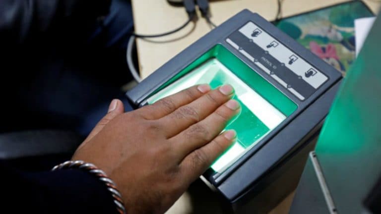 Uidai Mulls允許CSCS在線Aadhaar服務進行非生物識別援助