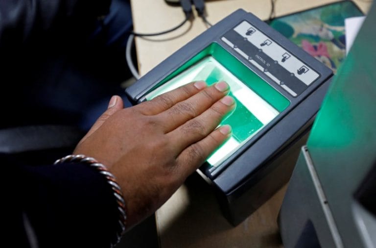 由于政府希望修改該法案，兒童可以取消第18歲的Aadhaar