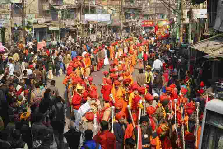 Kumbh Mela：政府提升了巨大的印度教節日盯著選舉