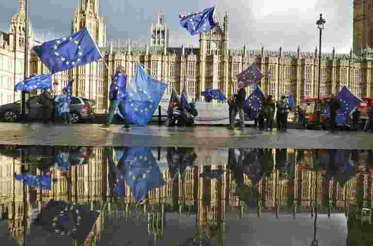 Johclays主席John McFarlane說，Brexit將大量傷害歐盟傷害歐盟