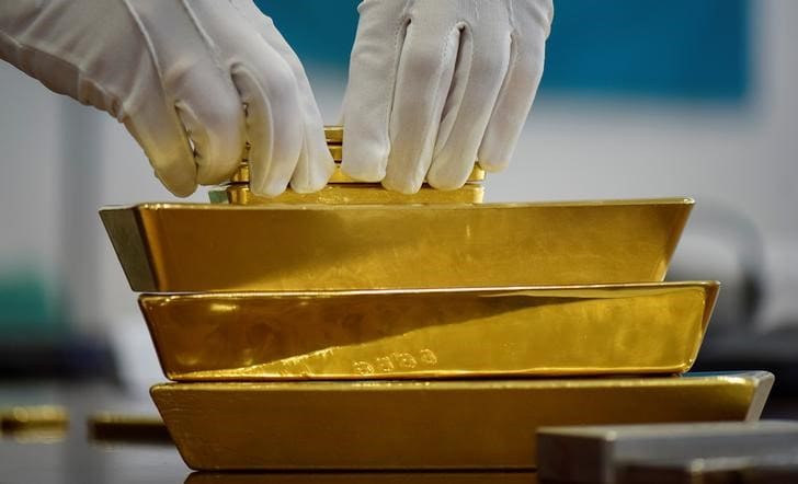 黃金面臨八個月最糟糕的月份;鈀恢復