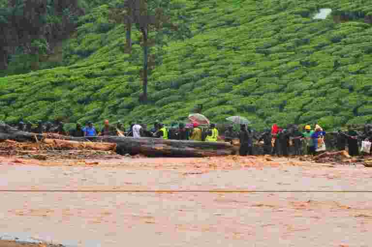 喀拉拉邦下雨：42死，救助營地超過1萬盧比