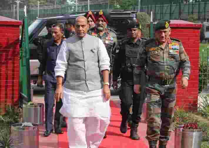 Rajnath Singh說，農民自殺者已經在五年內跌倒了