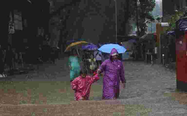 印度的季風雨平均低于第五周的平均水平
