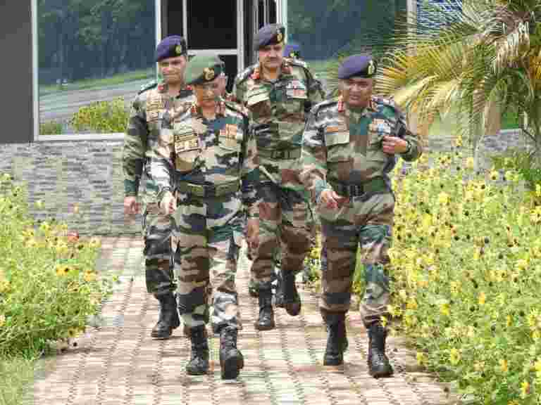 LT Gen Manoj Mukund Naravane成為下一支軍隊
