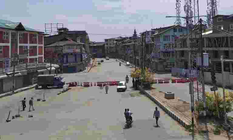 Kashmir Internet關閉馬刺失業