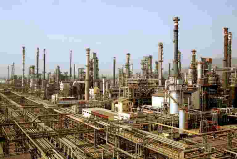 政府在BPCL出售整個52.98％的股份