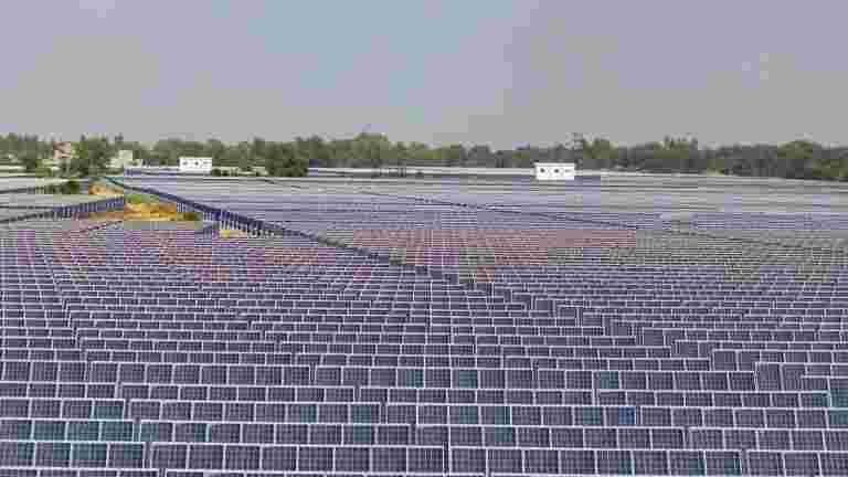Adani Arm Agel從Skypower Global獲取50 MW太陽能資產