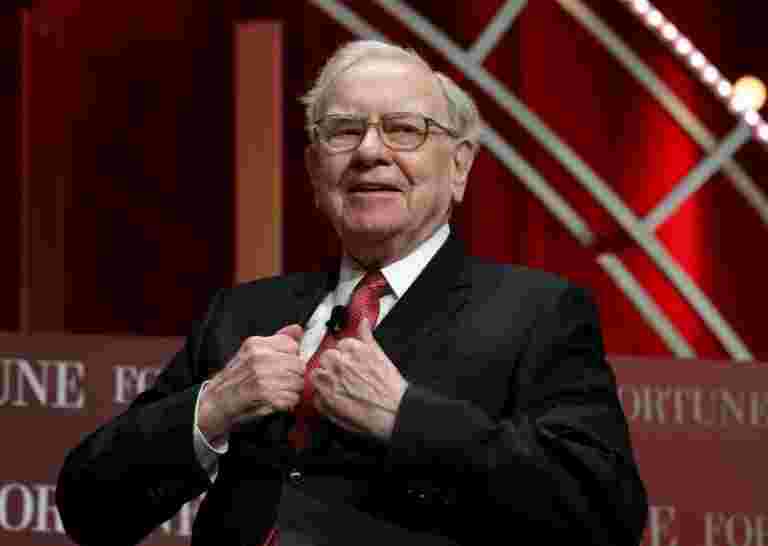 Warren Buffett敦促Wells Fargo在下一個首席執行官那里超越華爾街