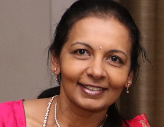 Murugappa Scion Valli Arunachalam在她的孤立戰斗中舉行堅持公司的全男委員會