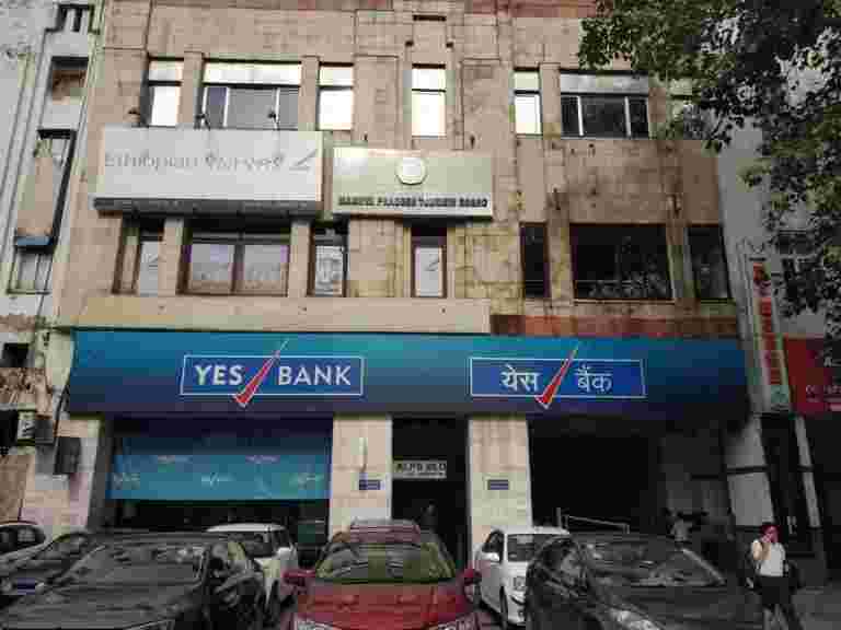 ICICI，Axis，Kotak Mahindra Banks和HDFC在是銀行確認股權購買