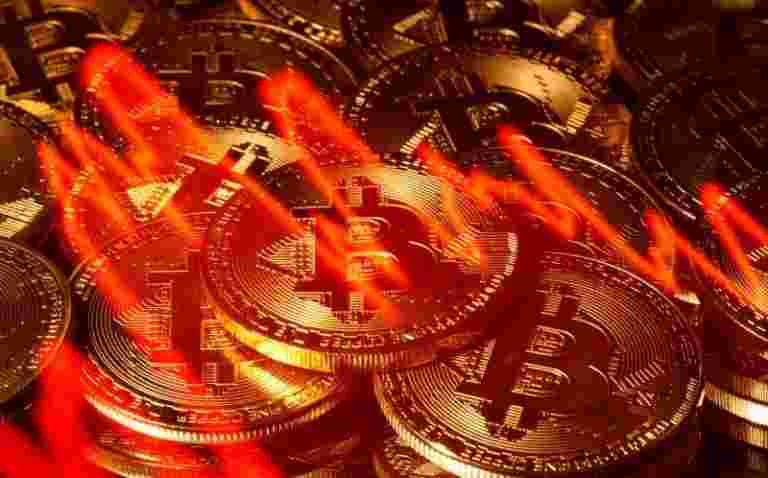 加密電腦以太地符和XRP飆升為比特幣英寸朝向歷史新高